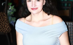 岳丰满多毛的大隂户